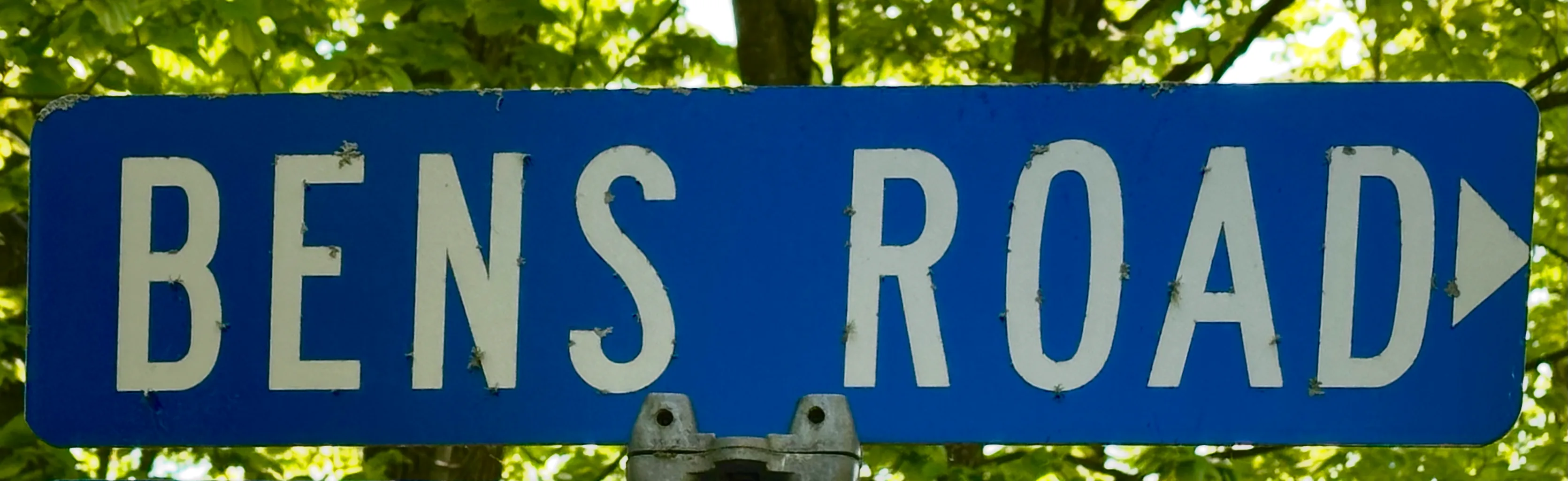 The actual Bens Road street sign